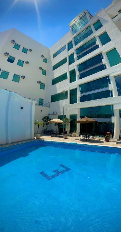 Hotel Enterprise Inn Poliforum Леон Экстерьер фото