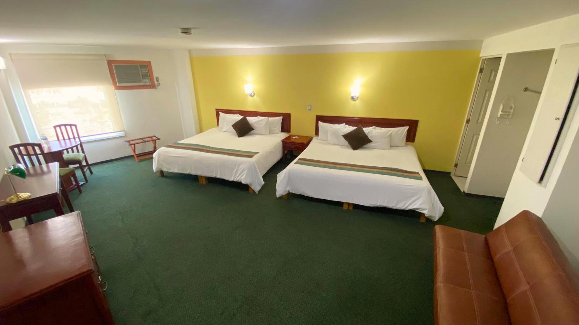 Hotel Enterprise Inn Poliforum Леон Экстерьер фото