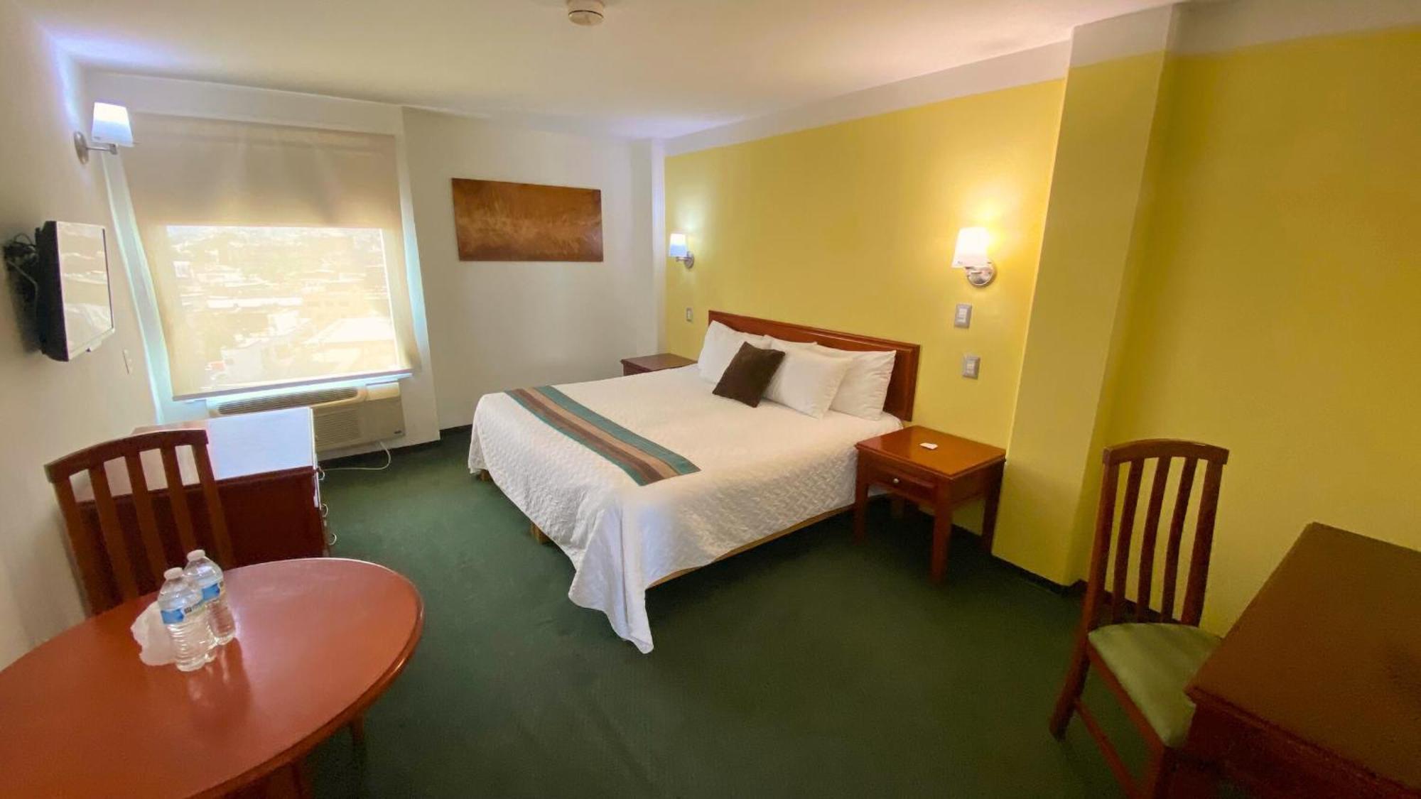 Hotel Enterprise Inn Poliforum Леон Экстерьер фото