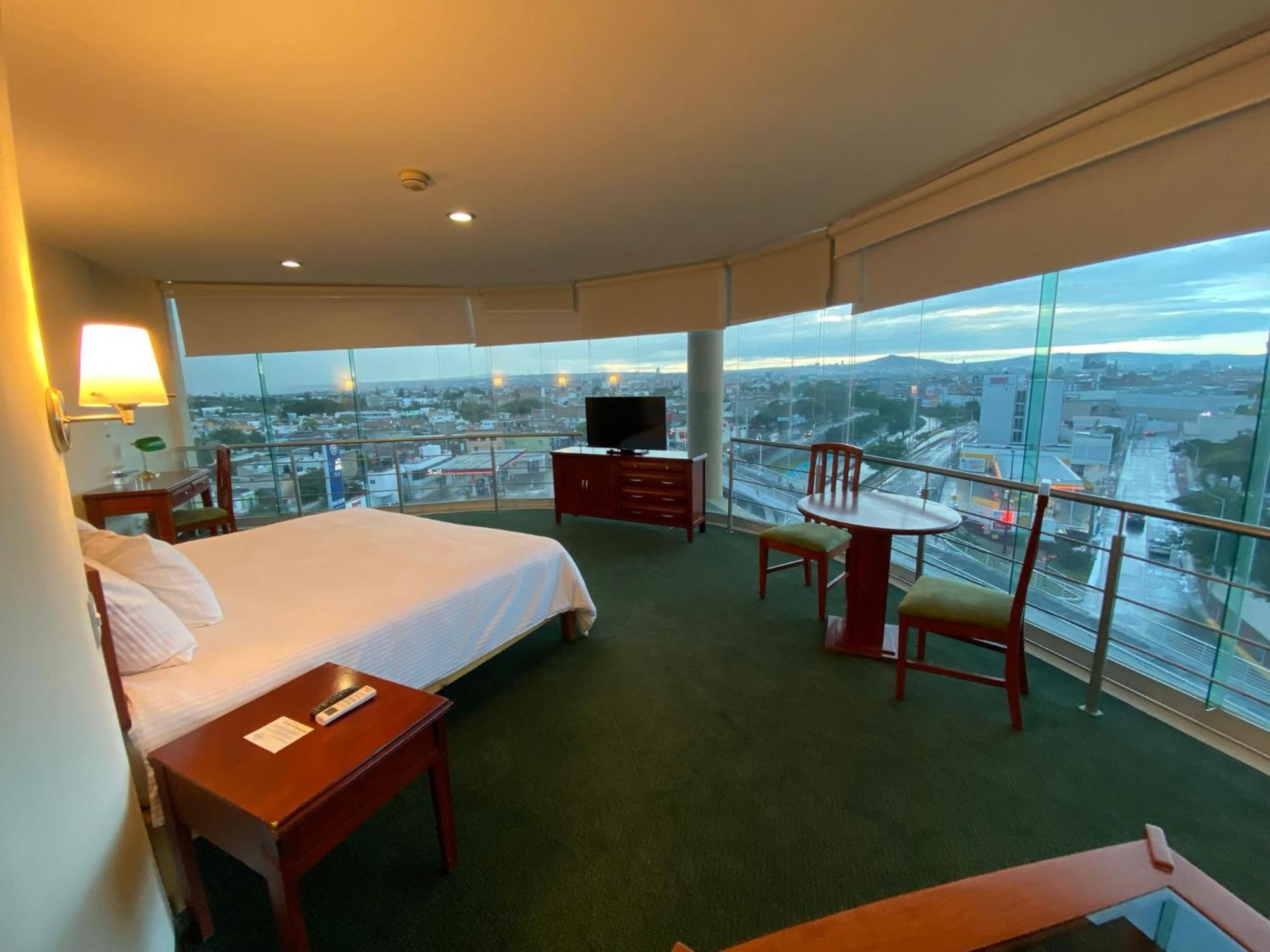 Hotel Enterprise Inn Poliforum Леон Экстерьер фото